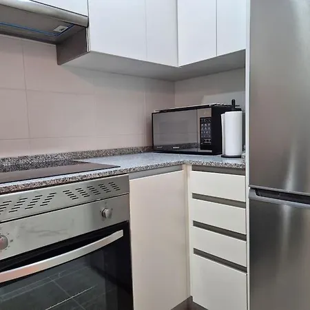 Apartment R2R - Apartamento Acogedor Con Garaje - 650A *
