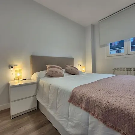 R2R - Apartamento Acogedor Con Garaje - 650A * Oviedo