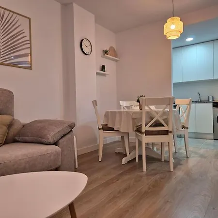 R2R - Apartamento Acogedor Con Garaje - 650A *