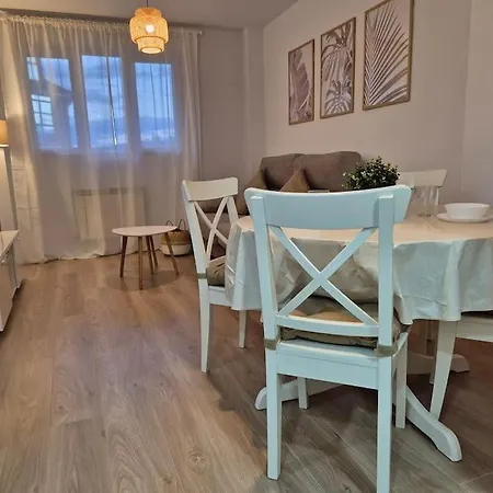 R2R - Apartamento Acogedor Con Garaje - 650A * Oviedo